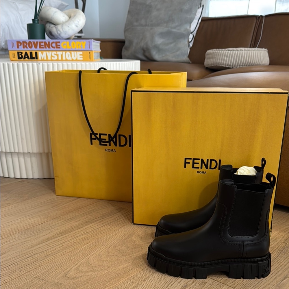 Fendi Black Leather Chelsea Boots